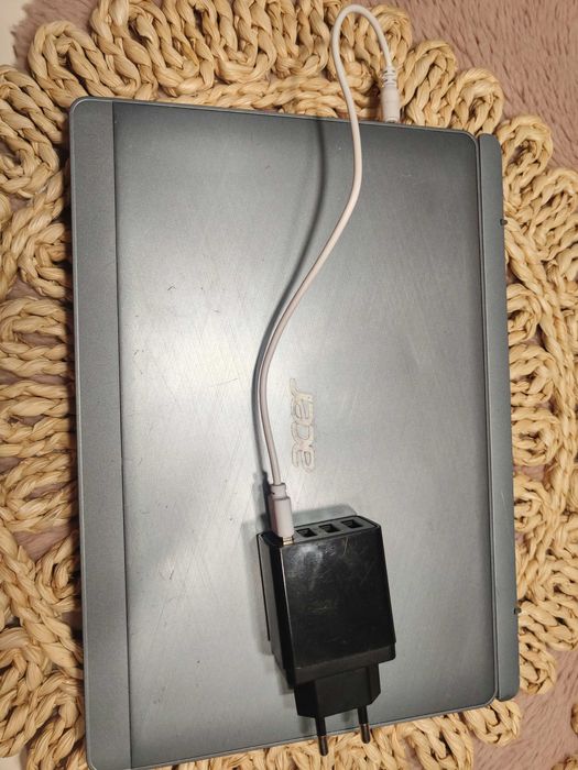 Acer aspire switch 10 2w1 laptop/tablet dotykowy