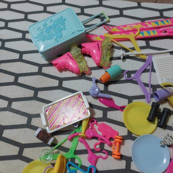 Лот дрібноти для Барбі і не тільки. Продукти, аксесуари, їжа і т.д