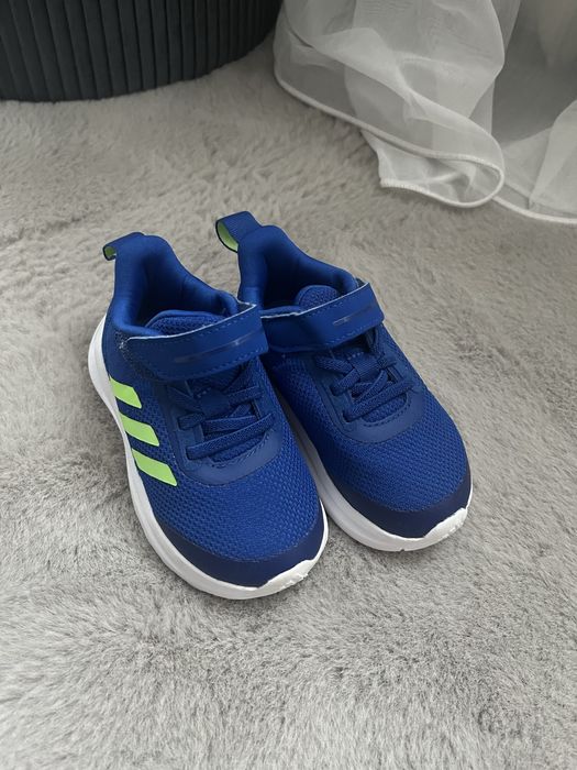 Дитячі кросівки adidas