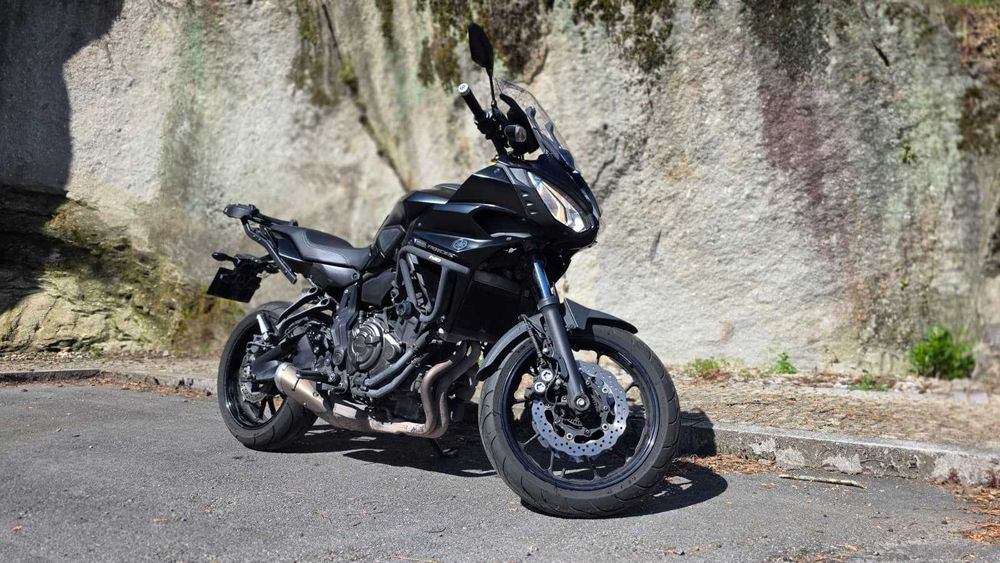 MT 07 tracer 2016 + Capacete