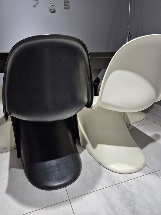 Krzesła pantone  panton