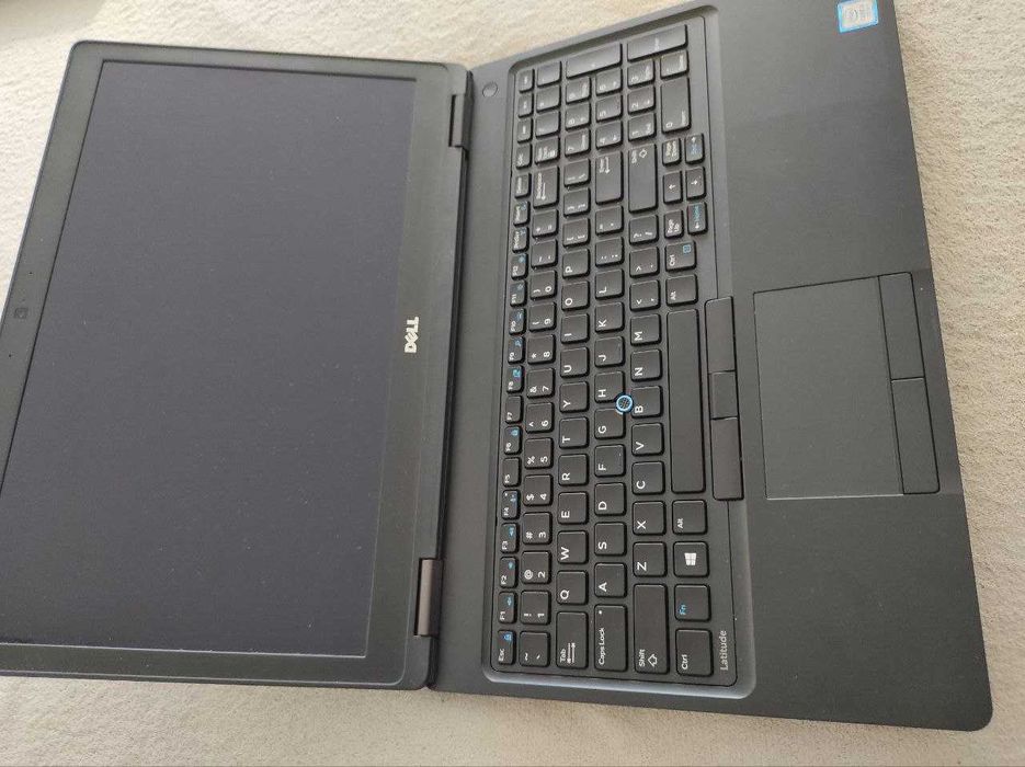 Dell Latitude 5580 - 15,6 Touch, i5 (4/4), 16 gb, Розширена батарея