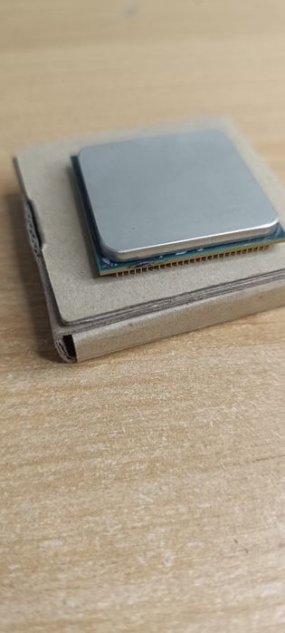 AMD FX-8300 — работает идеально, хорошее охлаждение, стабильный разгон