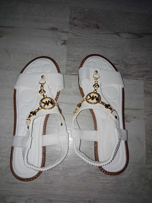 Nowe Sandały marki Michael Kors