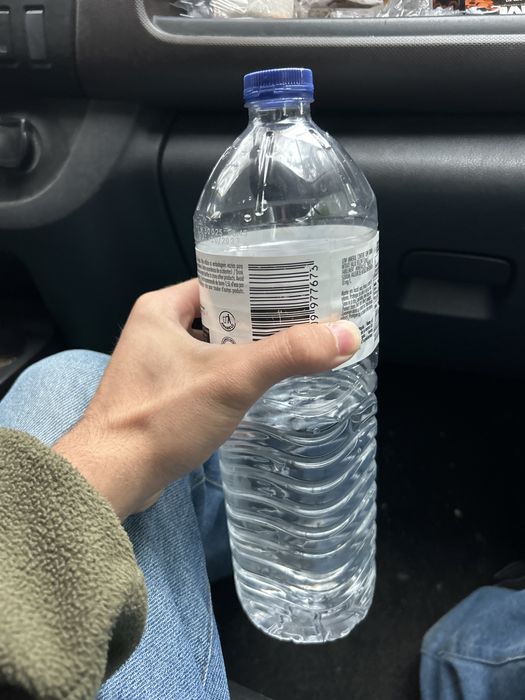 Agua pingo doce a meio