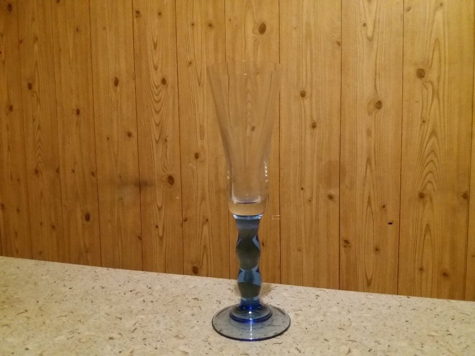 Бокал стеклянный