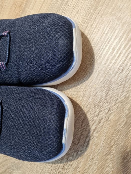 Жіночі кросівки Skechers 39розміру