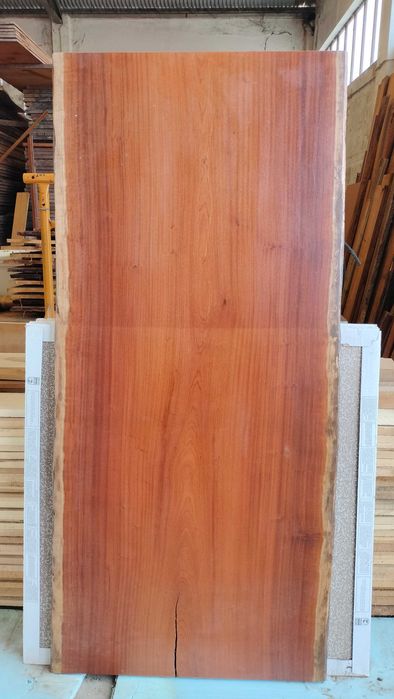 Tampo mesa em madeira maciça de mogno sapel