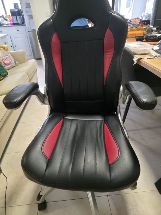 Mesa de escritório + cadeira girtória