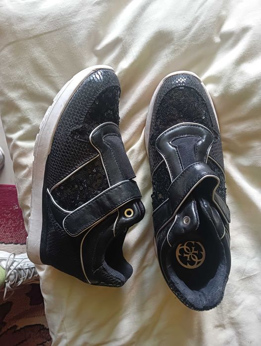 Firmowe buty Guess r.38