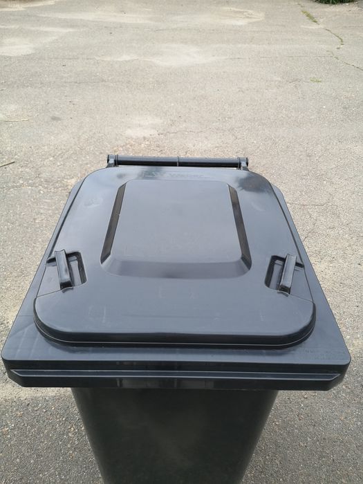 Мусорный бак,контейнер мусорный,бак сміттєвий,бак для сміття,бак WEBER