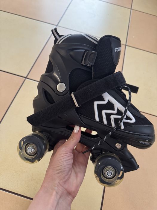 Ролики нові чорні