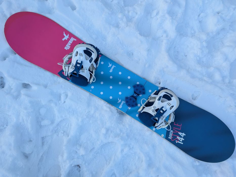 Snowboard deska Raven Style Blue 144cm + wiązania SP Fastec