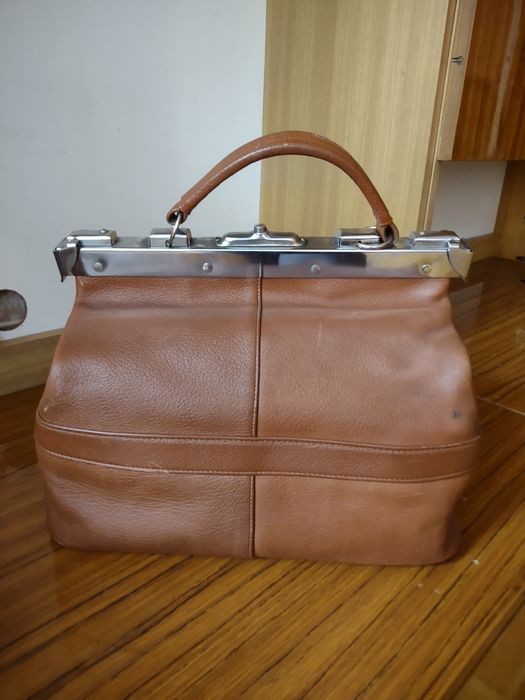 Torebka damska kuferek