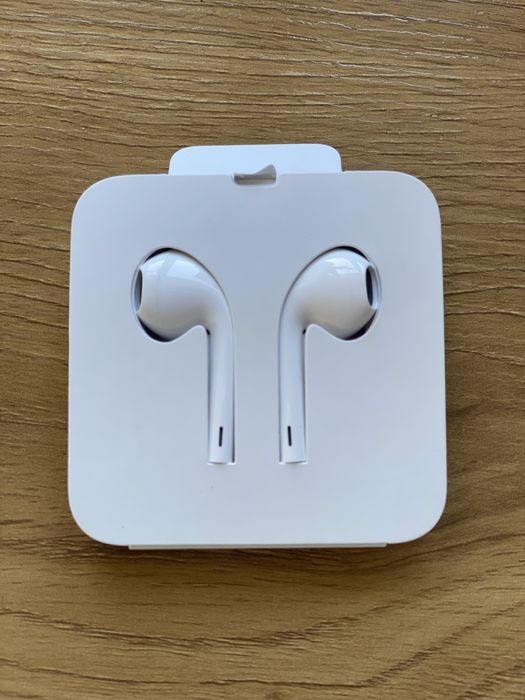 Навушники Apple iPod EarPods with Mic Lightning
