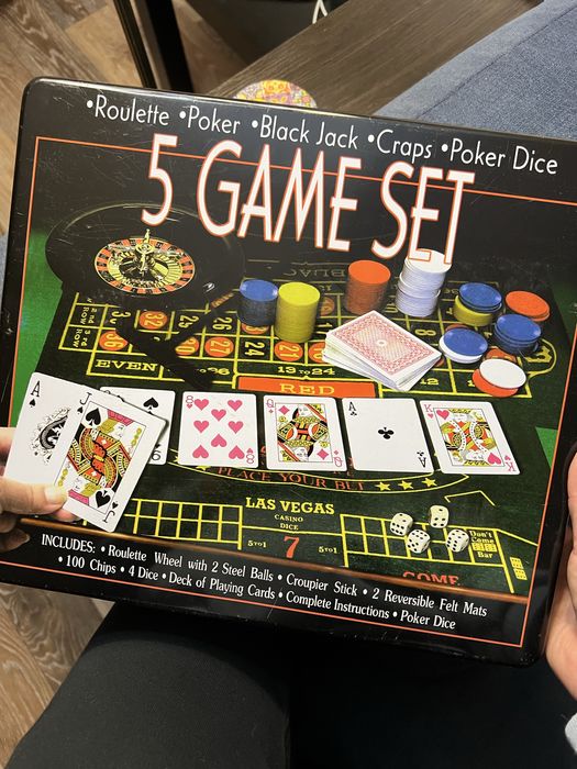 Продам набір для Покера