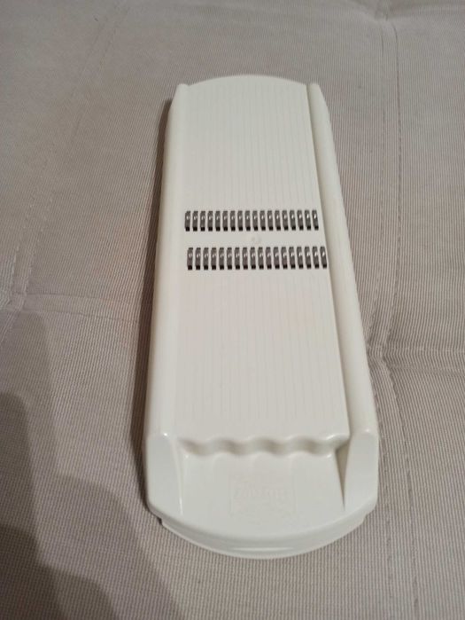 Терка для моркви по корейські BERNER біла