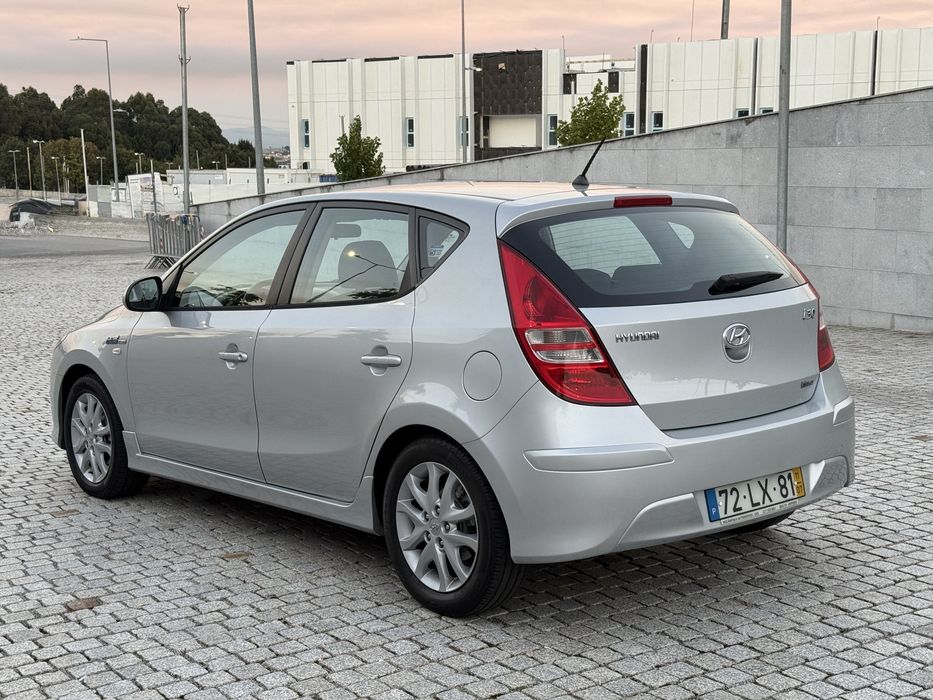 Hyundai I30 1.4i 109cv gasolina blue drive