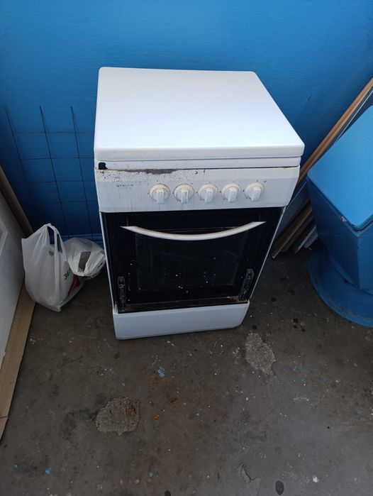 Продам газову плиту