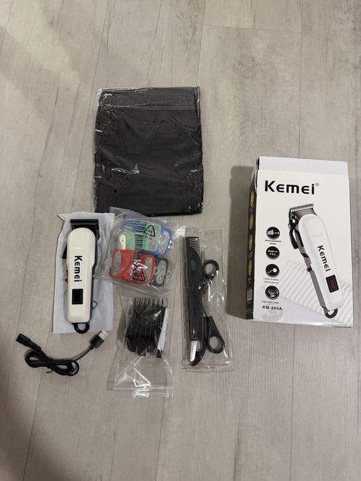 Електрична машинка для стрижки волосся Kamei