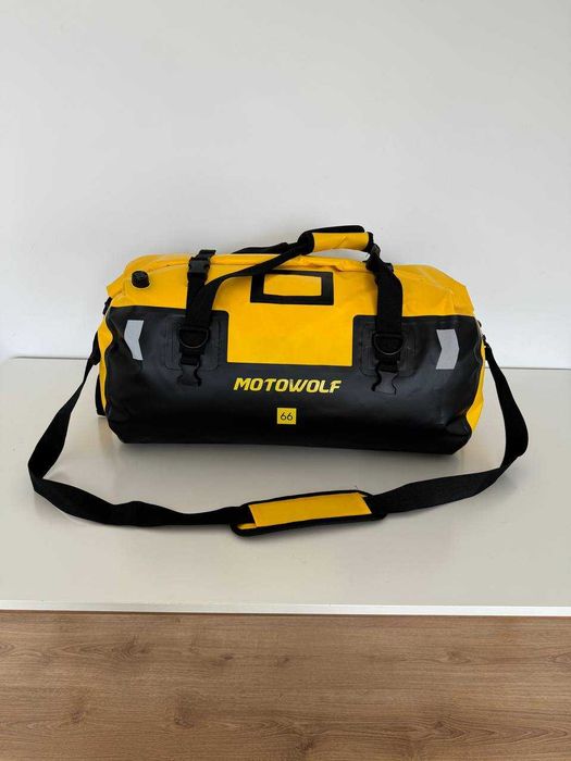 Чорний кофр 66 літрів водозахисний мотокофр сумка для мотоцикла