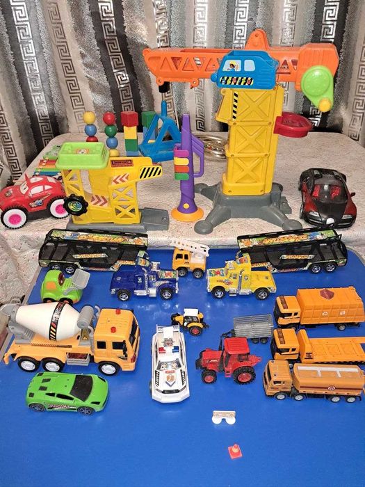 Детские игрушки машинки