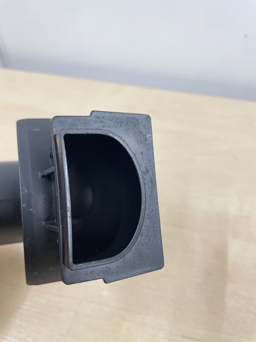 Kolanko pokrywy zbiornika wody odkurzacza piorącego Karcher Puzzi 8/1c