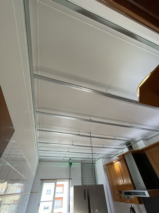 Pladur , pintura , barramento , capoto etc…