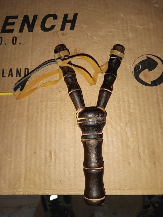 рогатка дерев'яна нова