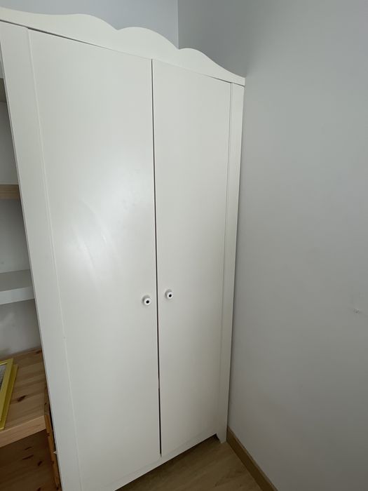 Roupeiro infantil em otimo estado