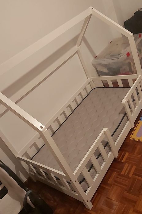Cama de criança  em ótimo estado de conservação