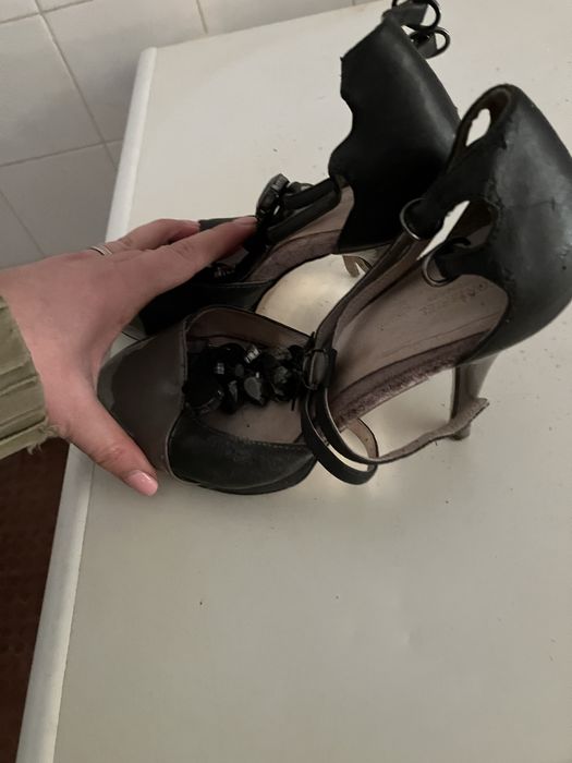 Sandalias fechadas Zara plataforma e sapato alto Zara 38