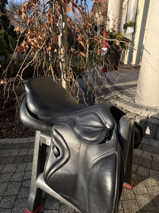 Czarne Siodło Kentaur Triton 17,5