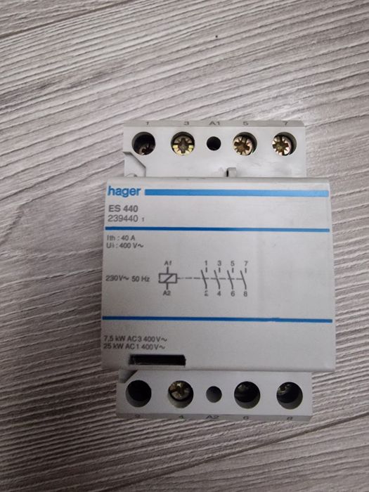 Hager ES 440 przekaźnik