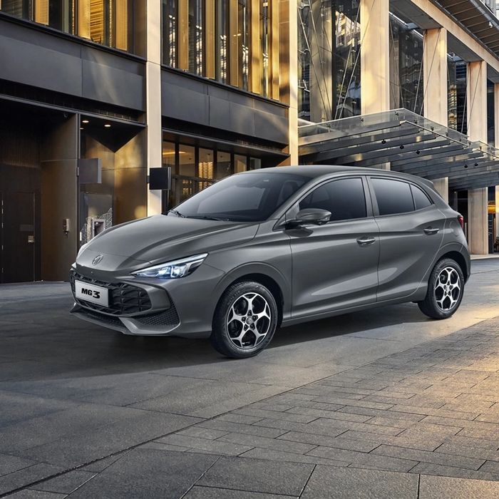Transport Transfer Kierowca Kielce-Polska Nowa MG3 hybryda