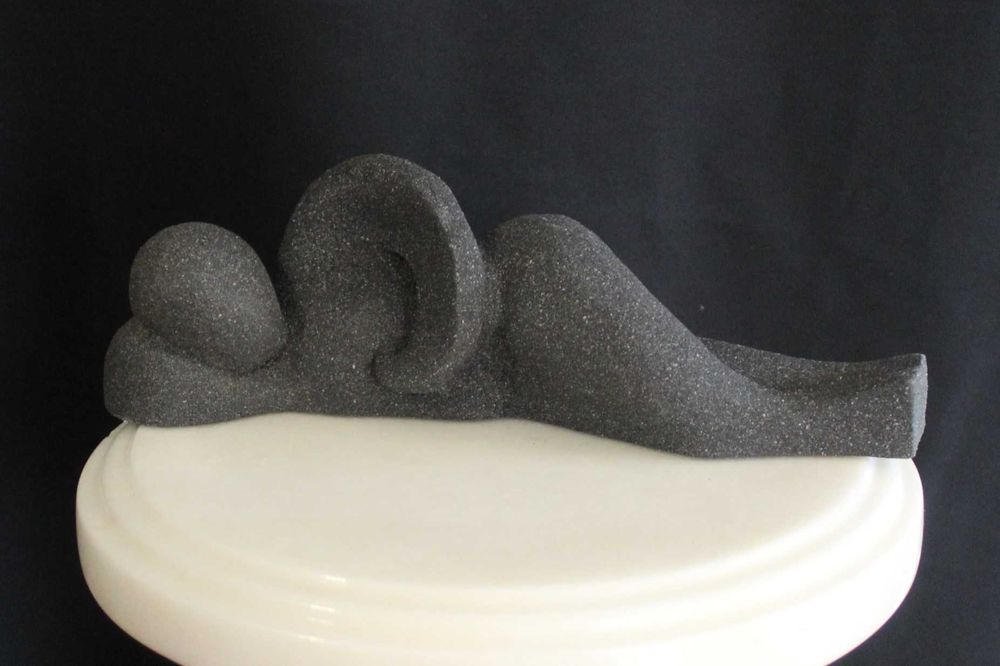 Par de esculturas vintage, em pedra artificial, acabamento granulado