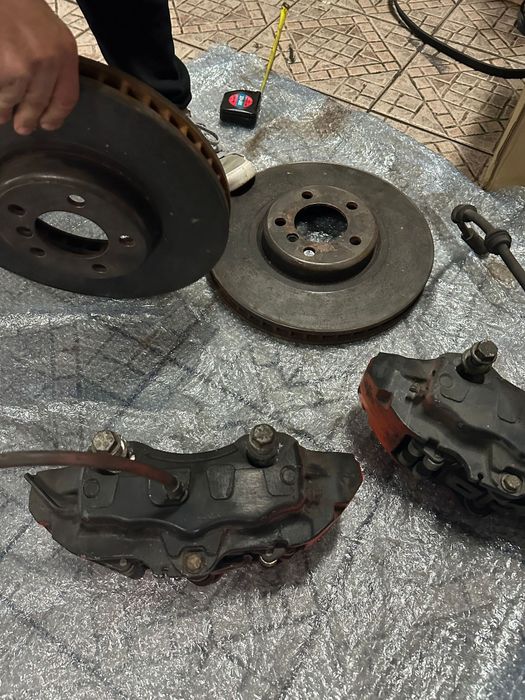 Travagem BREMBO 6 pistões, plug and play BMW E60