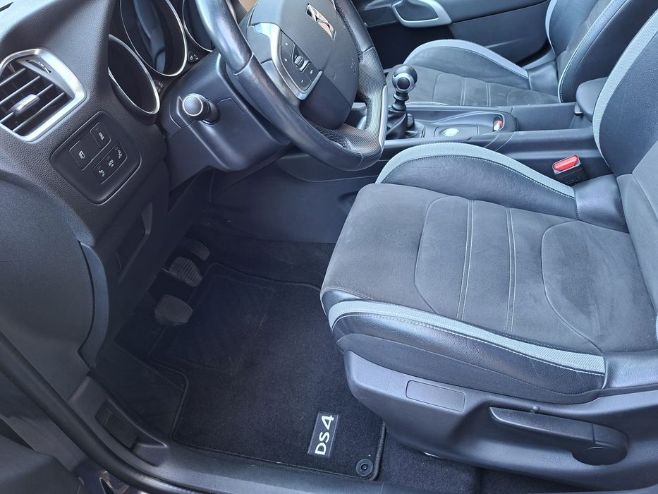 DS4 Crossback com 124 mil km