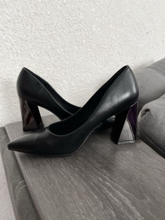 Туфлі чорні  стан новий
