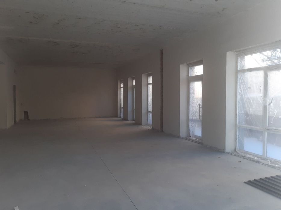 Комерційне приміщення в новоб. вул.Вовчинецька (початок) пл.120 кв.м ,