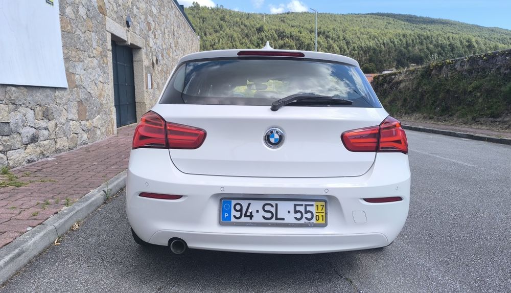 BMW série 1 Modelo 116 D de 2017