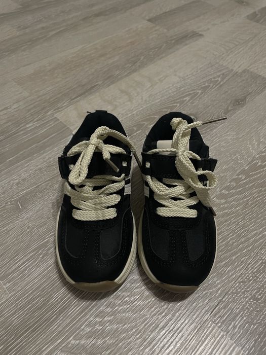 Кросівки reserved 24/25 розмір