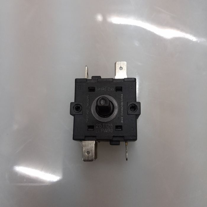 Interruptor rotativo de quatro posições