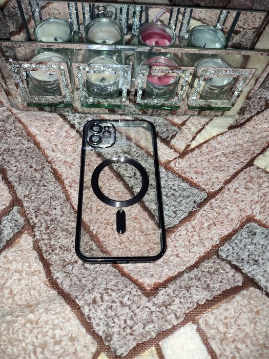 Чохли на iPhone 11