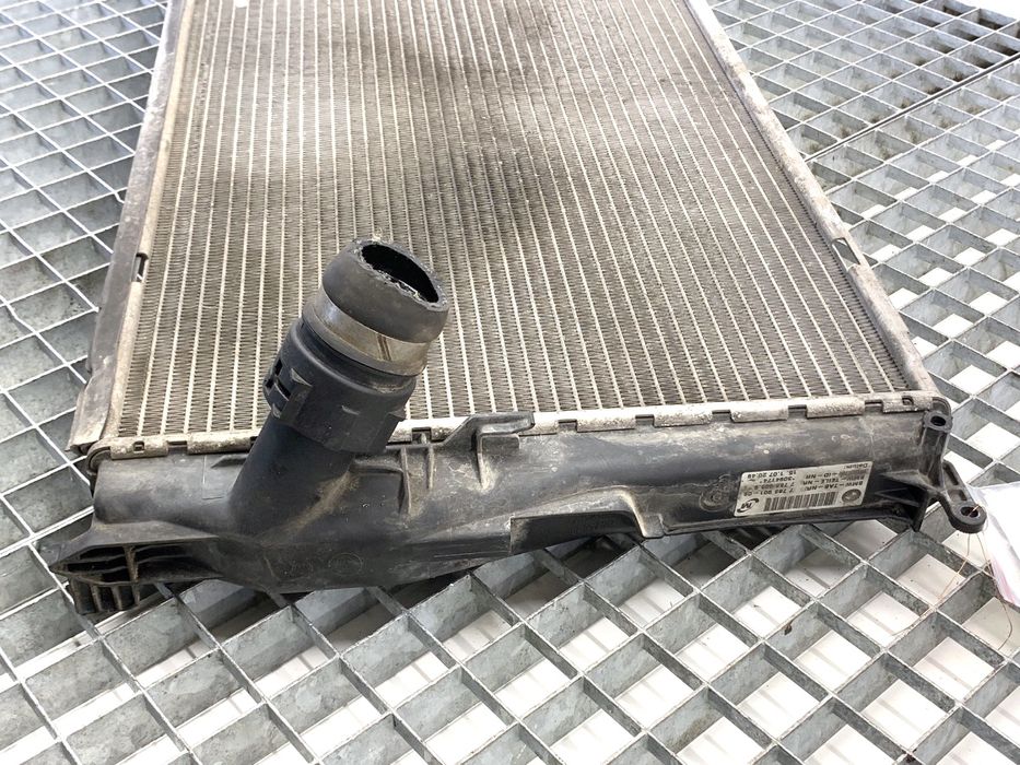 CHŁODNICA WODY BMW E90 2.0 163KM 7788901 04-12 RADIATOR