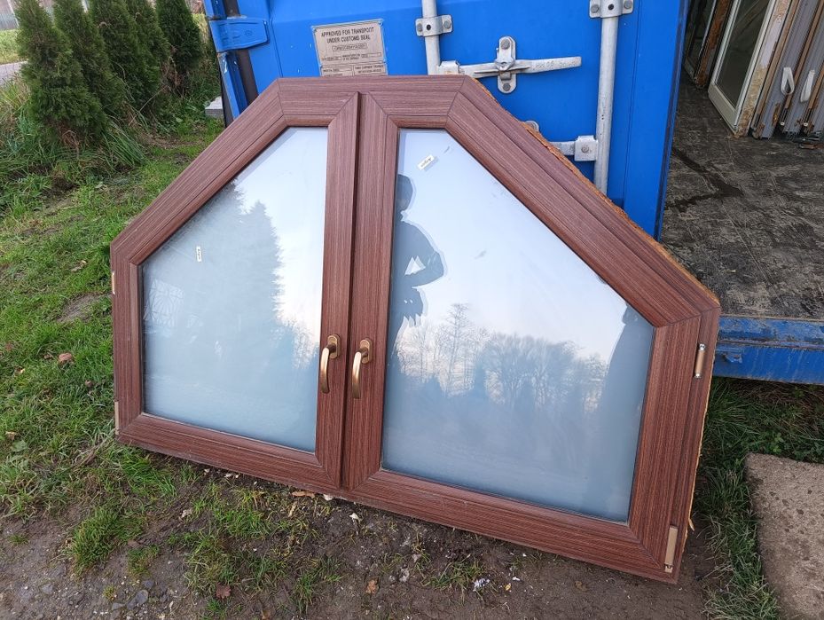 Okno 174x116 nowe 3-szybowe mahoń skośne rozwierne