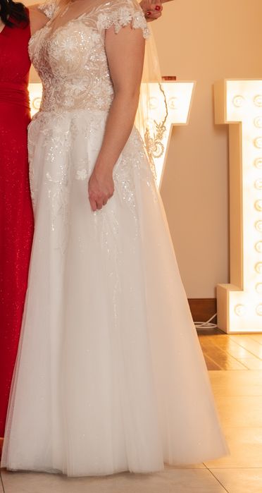 Sprzedam suknię ślubną rozmiar 40/42