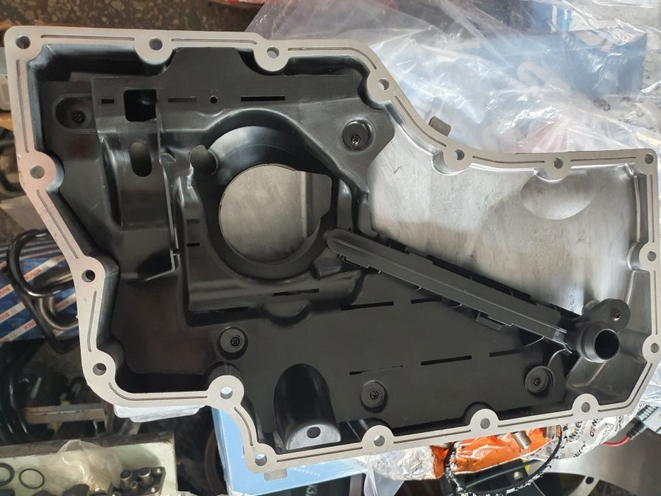 Поддон audi алюміній ,a4 ,a6 ,tiguan