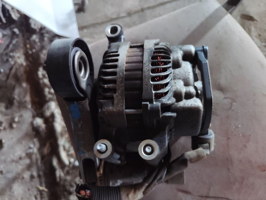 Alternator z napinaczem 1.4 1.6 VTI Benzyna PEUGEOT CITROEN
