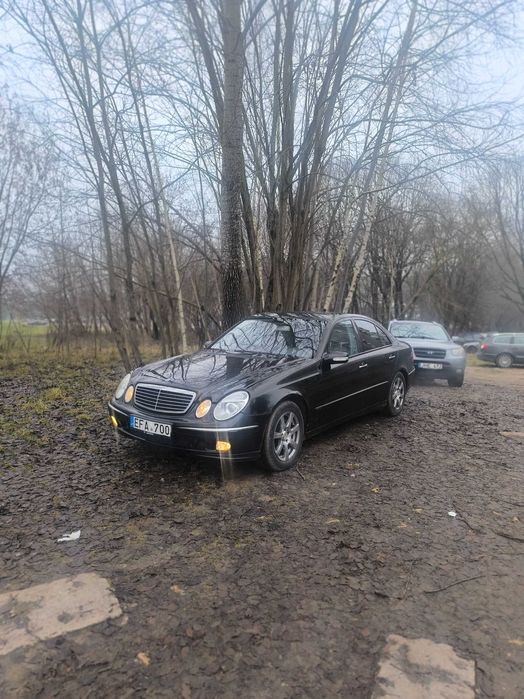 Продам Мерсадес Е 300